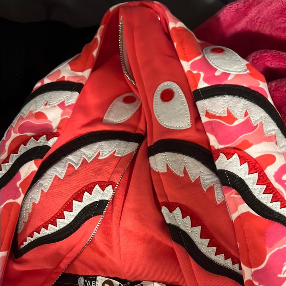 Bapesta pink zip up
Colorful graphic hoodie
Pink bape zip up hoodie - Picture 1 of 7
